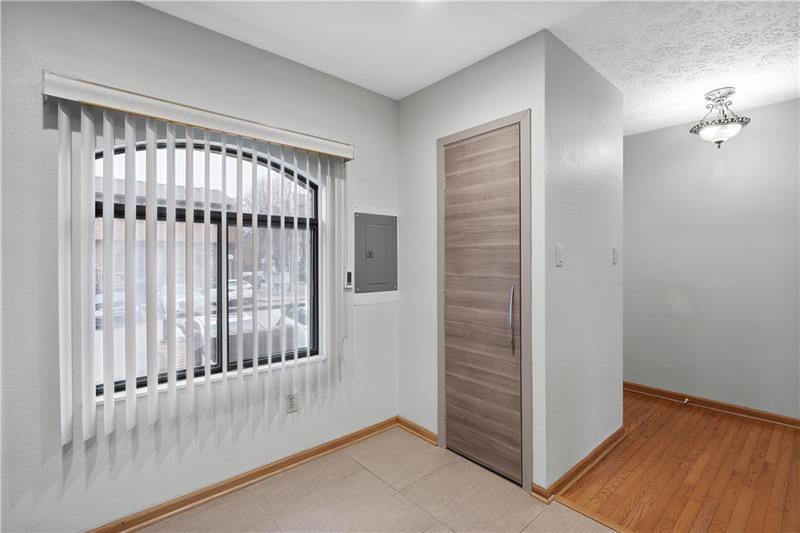 3272 Niagara Square, Unit 122 Pittsburgh, PA 15213 - Photo 8 of 25 Gallery Image 8