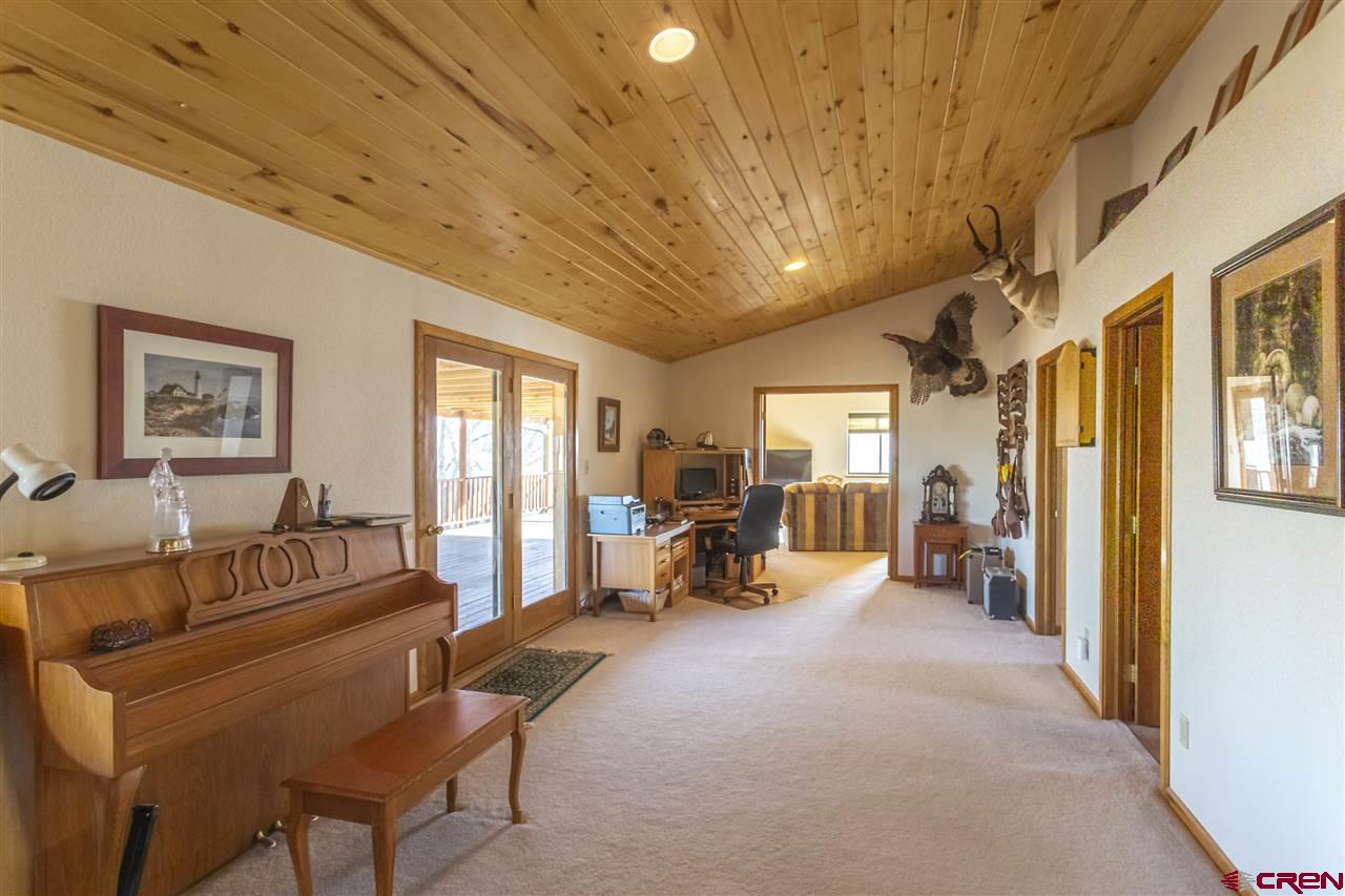 959 1200th Road Delta, CO 81416 - Photo 15 of 34 a living room with furniture