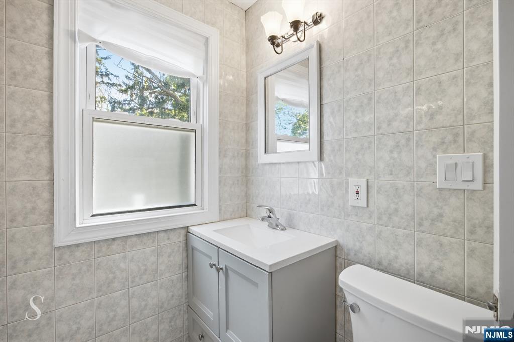 80 Joyce Road Tenafly, NJ 07670 - Photo 17 of 25