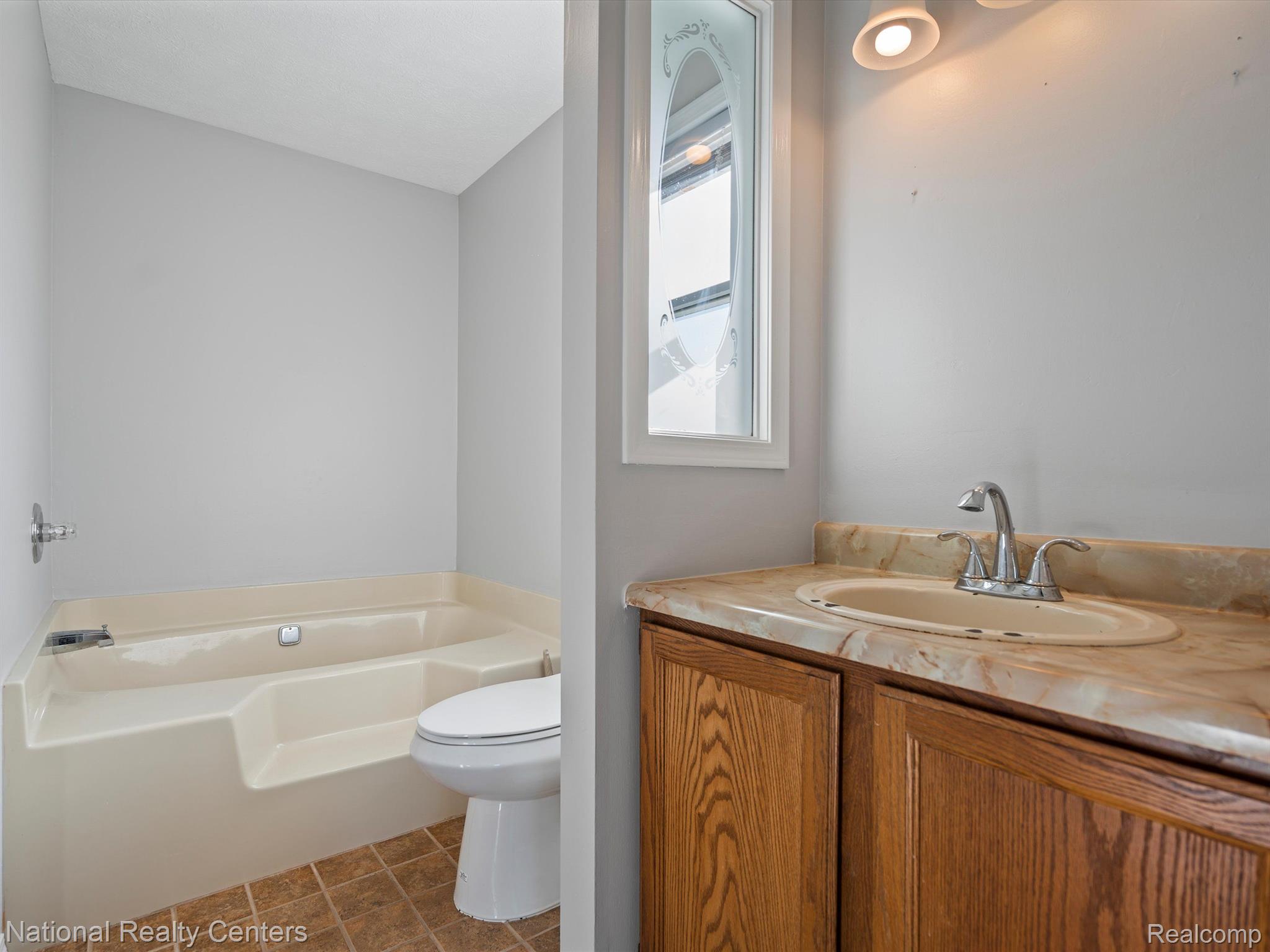 18319 Hickory Ridge Road Fenton, MI 48430 - Photo 17 of 25 Gallery Image 17