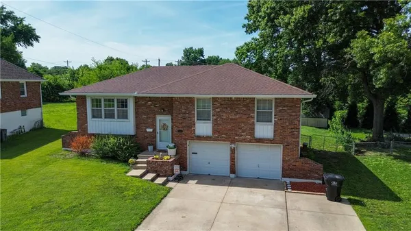 $230,000 | 15408 East 42nd Place, Independence, MO 64055