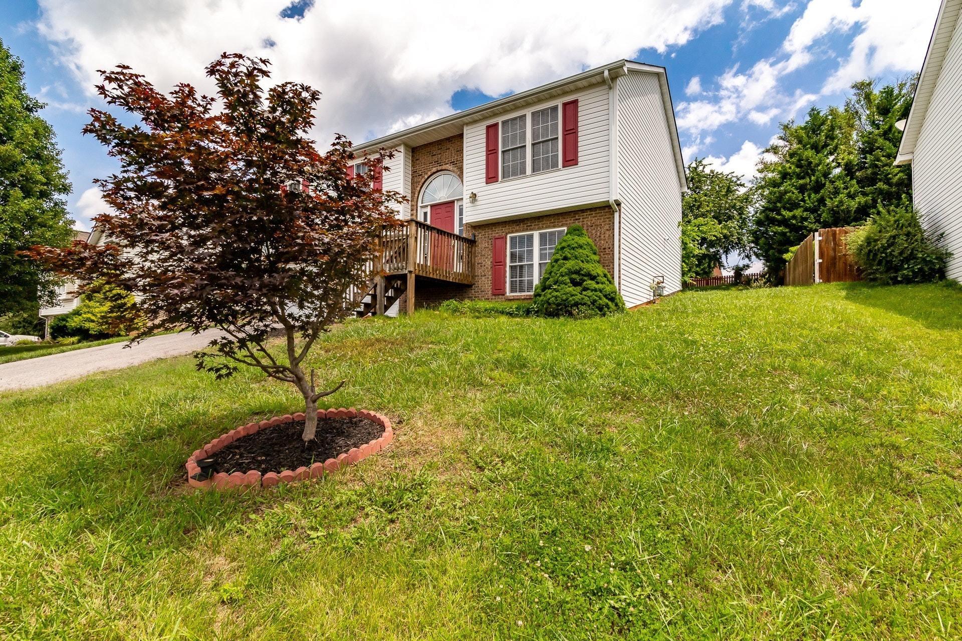 1744 Meadows Road Vinton, VA 24179 - Photo 35 of 36 a front view of a house with a yard