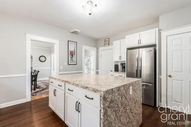 $310,000 | 1411 Union Avenue Northeast, Grand Rapids, MI 49505