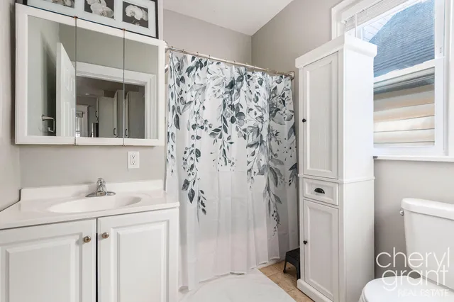 $310,000 | 1411 Union Avenue Northeast, Grand Rapids, MI 49505