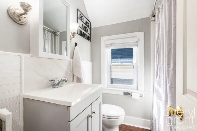 $310,000 | 1411 Union Avenue Northeast, Grand Rapids, MI 49505