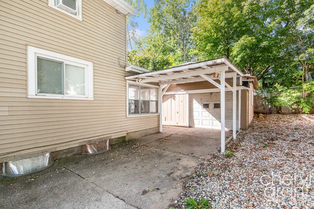 $310,000 | 1411 Union Avenue Northeast, Grand Rapids, MI 49505