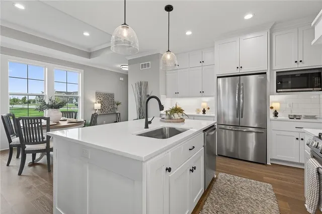 $578,025 | 8217 Aurora Street, Lenexa, KS 66220