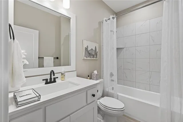 $578,025 | 8217 Aurora Street, Lenexa, KS 66220