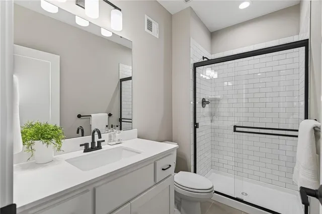 $578,025 | 8217 Aurora Street, Lenexa, KS 66220