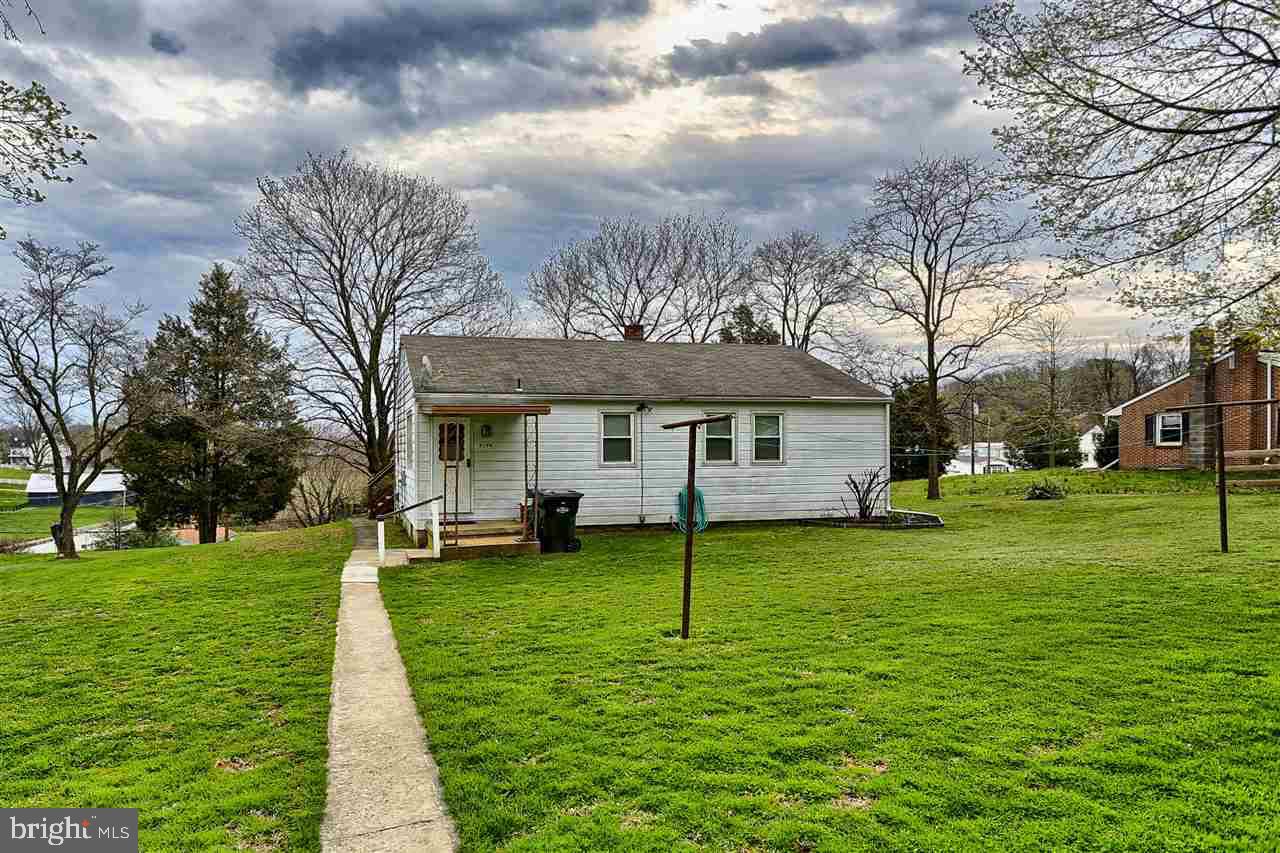 5194 East Prospect Road York, PA 17406 - Photo 1 of 25