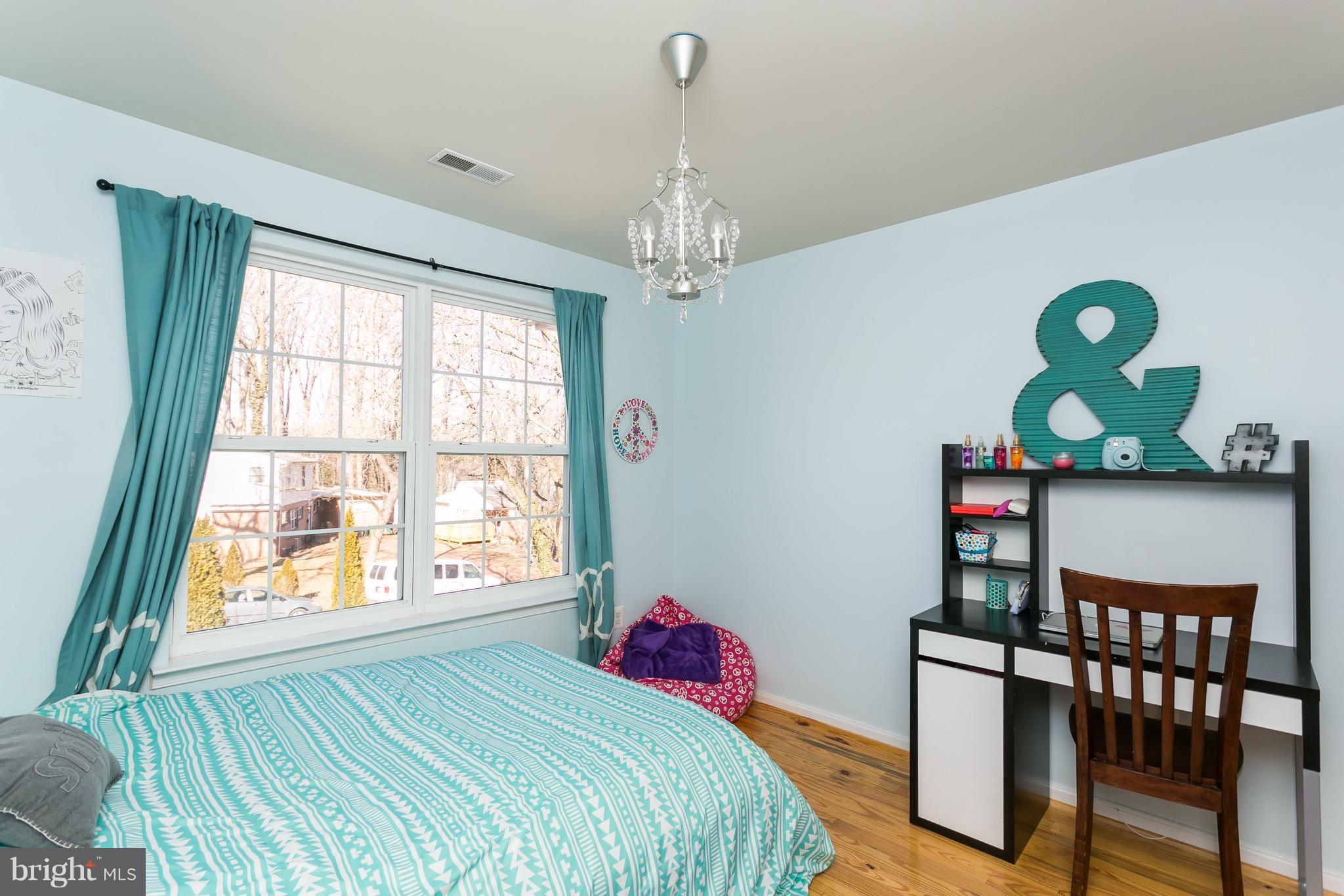 3211 Pinkney Road Baltimore, MD 21215 - Photo 17 of 30 Bedroom