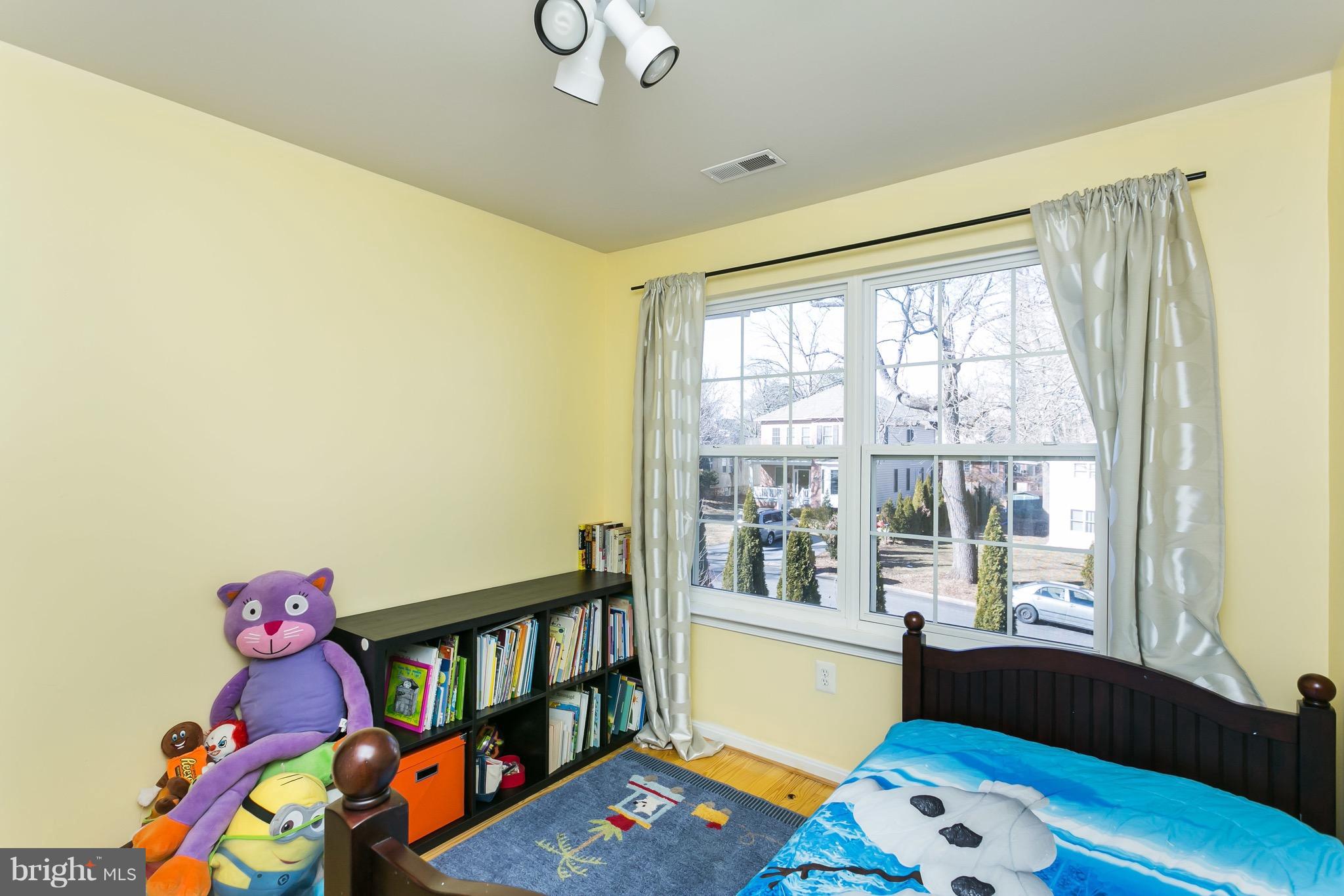 3211 Pinkney Road Baltimore, MD 21215 - Photo 21 of 30 Bedroom