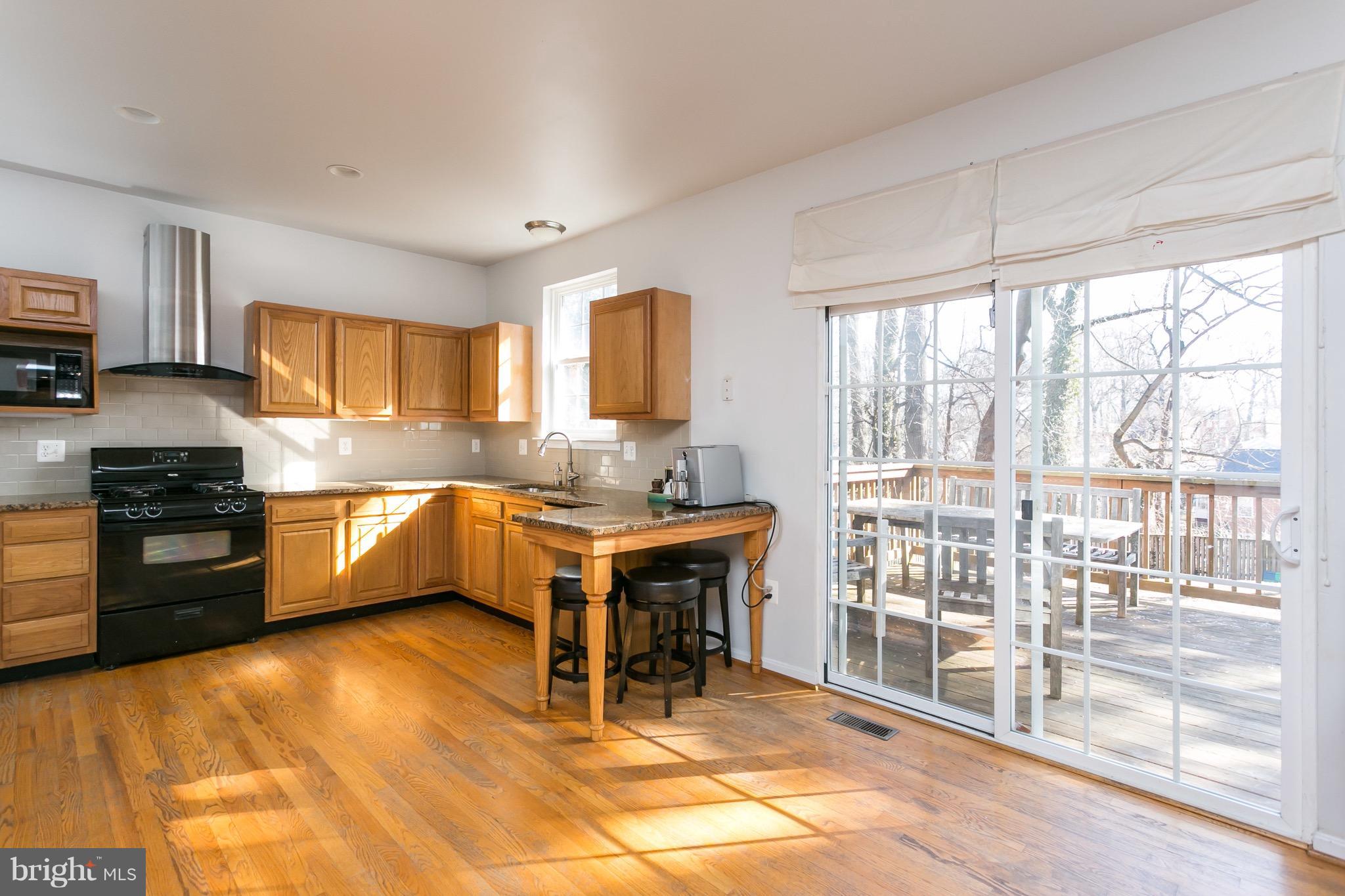 3211 Pinkney Road Baltimore, MD 21215 - Photo 10 of 30 Kitchen