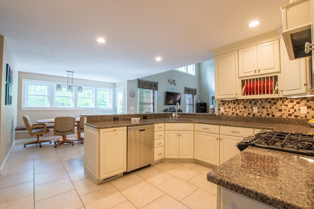 30 White Pines Road Bridgewater, MA 02324 - Photo 8 of 27 Gallery Image 8