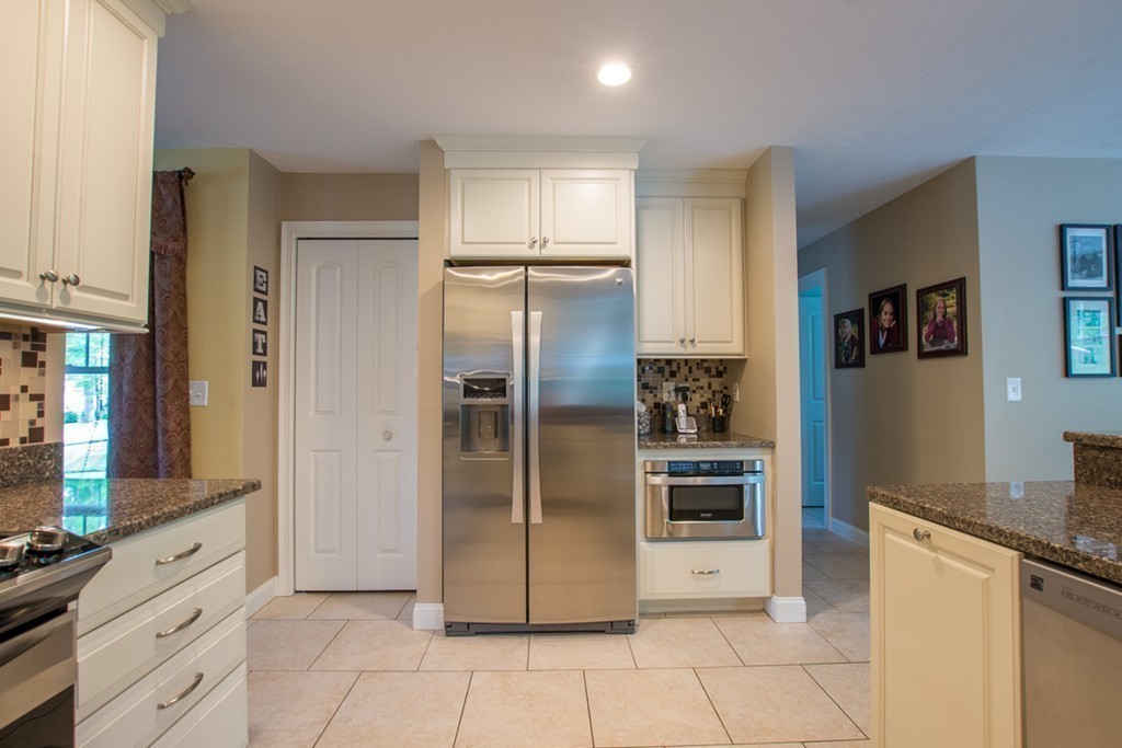 30 White Pines Road Bridgewater, MA 02324 - Photo 9 of 27 Gallery Image 9