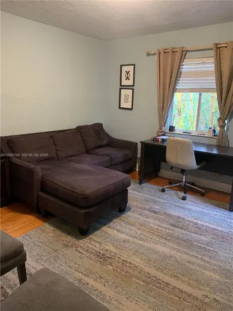 $4,400 | 329 West 28th Street, Miami Beach, FL 33140