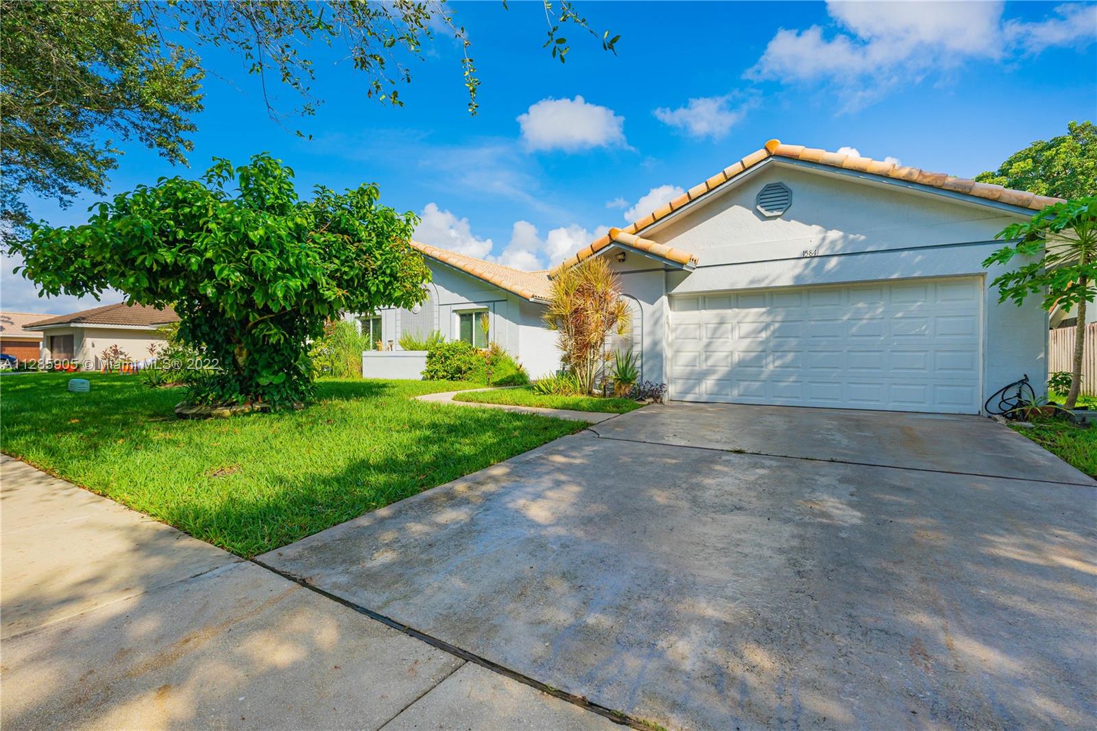 15841 Huntridge Road Davie, FL 33331 - Photo 1 of 26 Gallery Image 1
