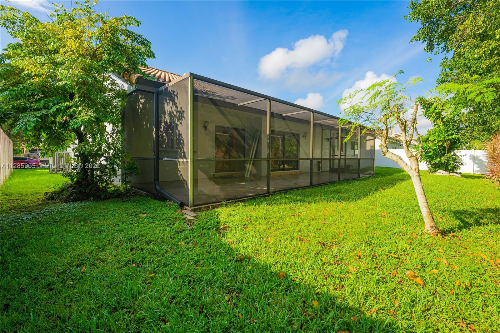 15841 Huntridge Road Davie, FL 33331 - Photo 25 of 26 Gallery Image 25