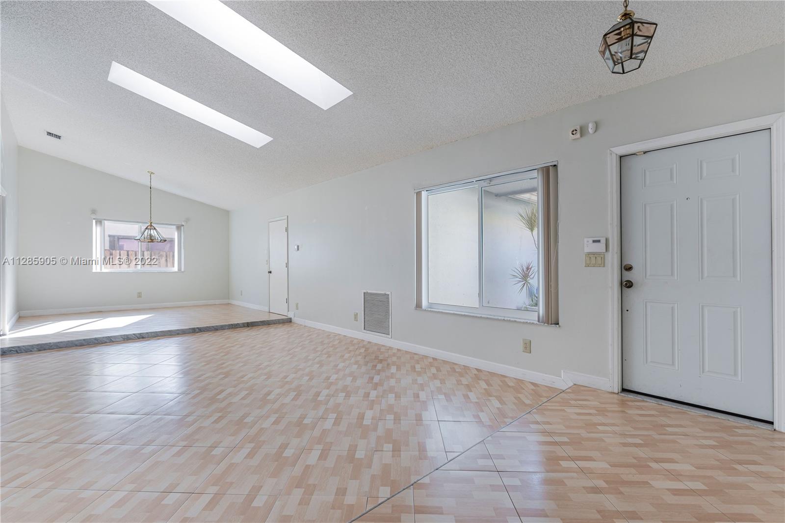 15841 Huntridge Road Davie, FL 33331 - Photo 26 of 26 Gallery Image 26