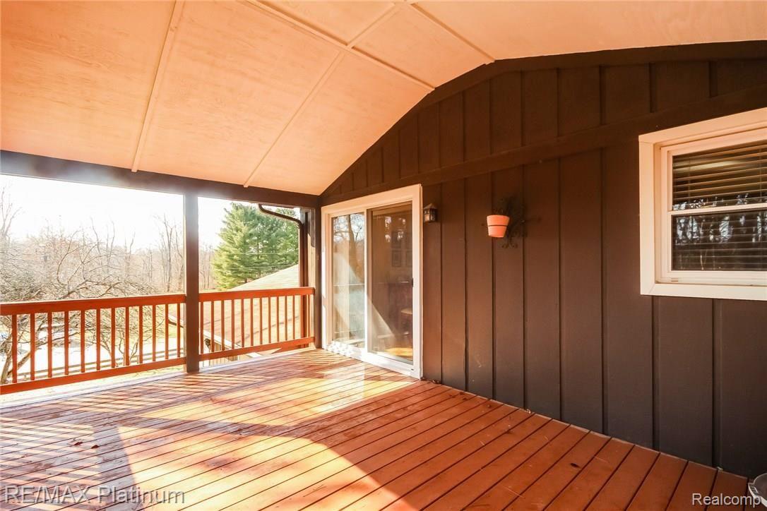 170 Tiplady Road Pinckney, MI 48169 - Photo 24 of 29 035-Covered_Deck-3747729-medium.jpg