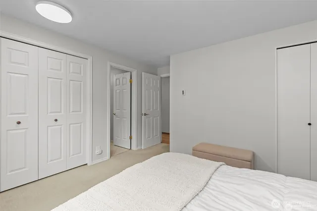 $2,995 | 4222 Beach Drive Southwest, Unit 303, Seattle, WA 98116