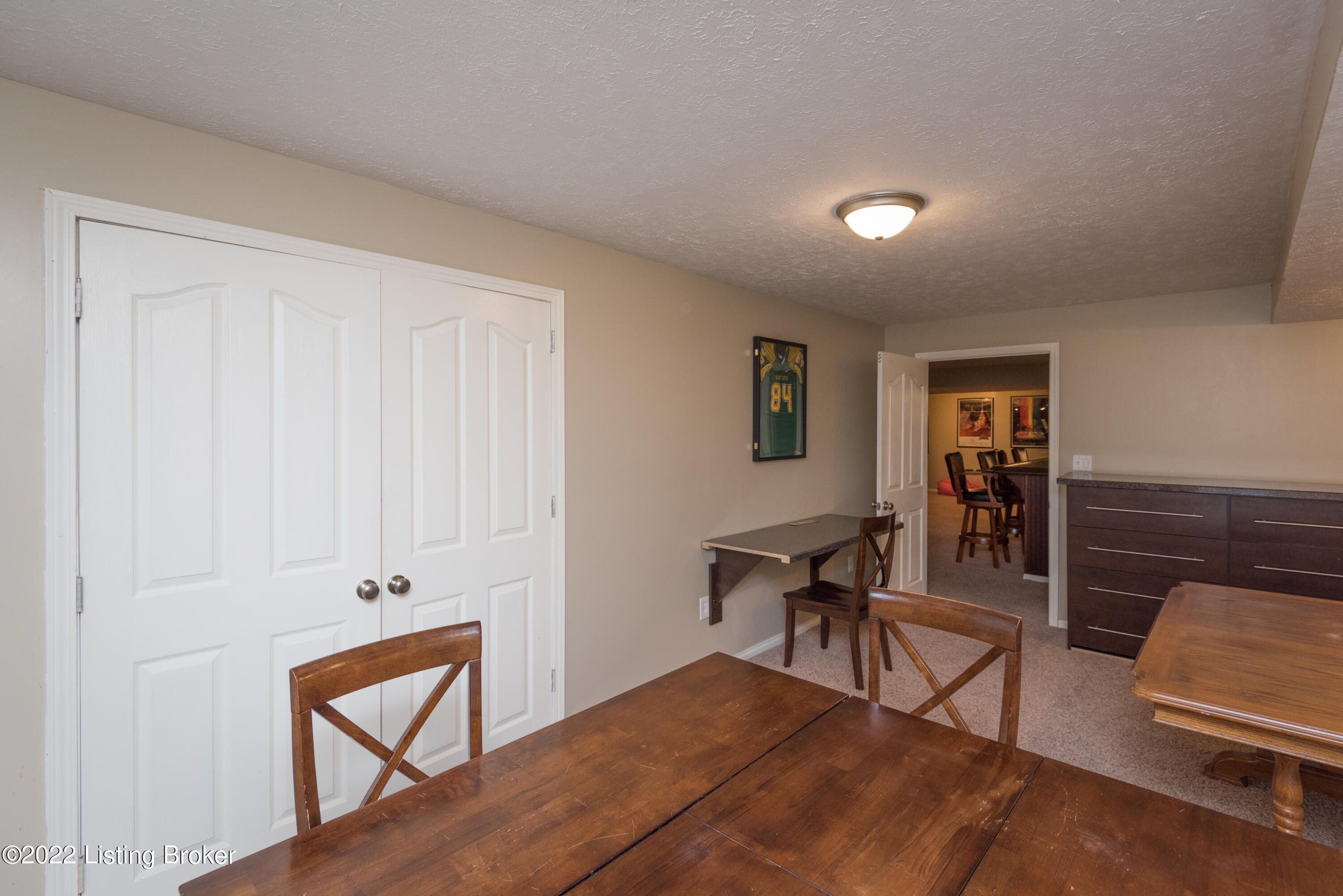 8102 Kellerman Road Louisville, KY 40219 - Photo 34 of 35 026