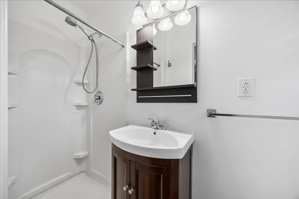 $2,700 | 1607 Willowby Drive, Houston, TX 77008