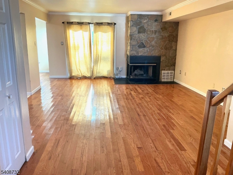 87 Winchester Way Somerset, NJ 08873 - Photo 2 of 20