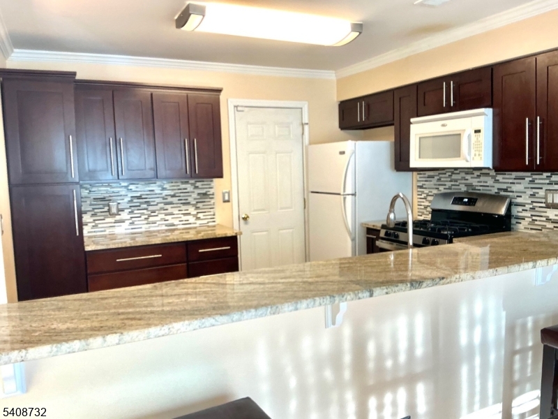 87 Winchester Way Somerset, NJ 08873 - Photo 5 of 20