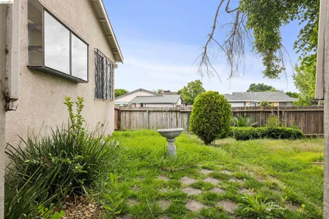 $439,000 | 7360 Meadowgate Drive, Sacramento, CA 95823