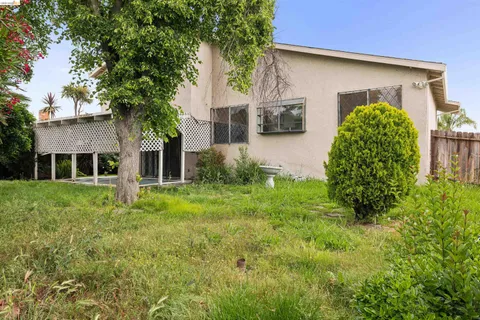 $439,000 | 7360 Meadowgate Drive, Sacramento, CA 95823