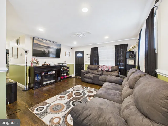 $515,000 | 6803 Ingraham Street, Riverdale, MD 20737