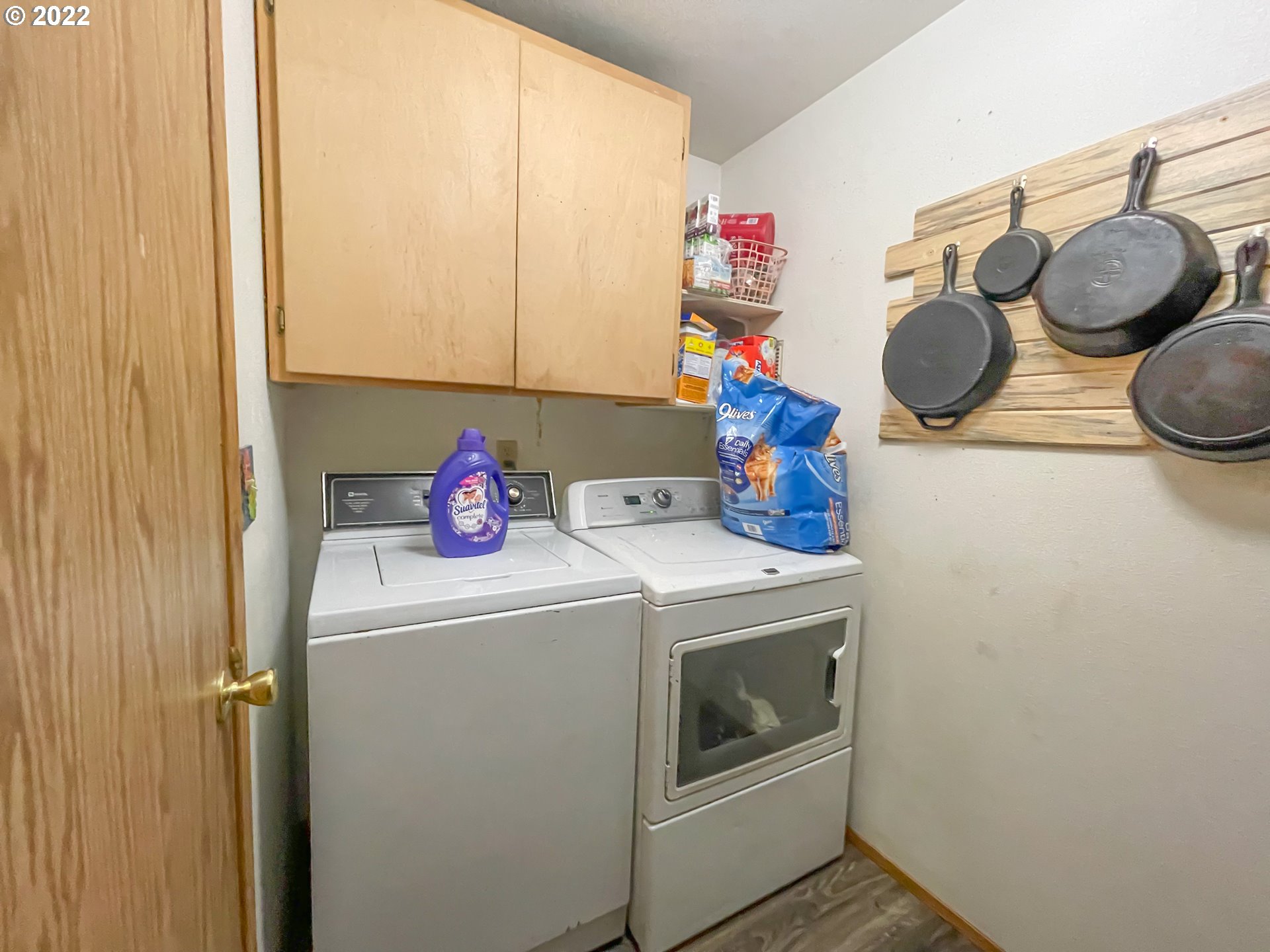 306 Columbia Loop Road Roseburg, OR 97471 - Photo 7 of 17 a utility room with dryer and washer