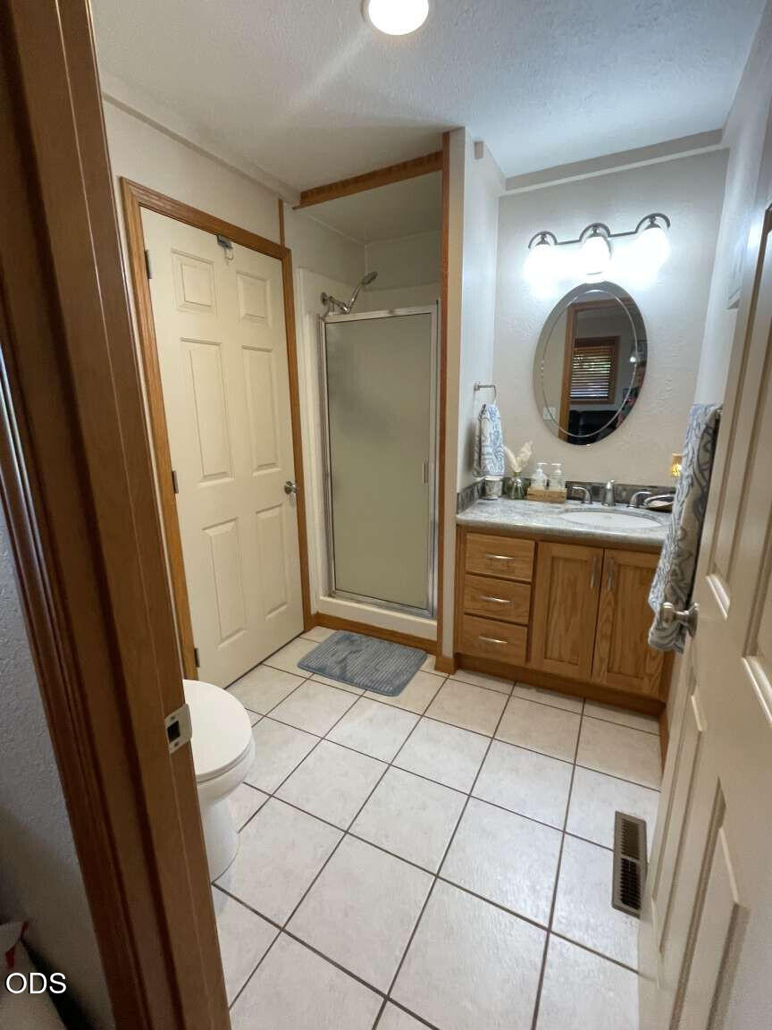 6085 Adams Road Talent, OR 97540 - Photo 13 of 40