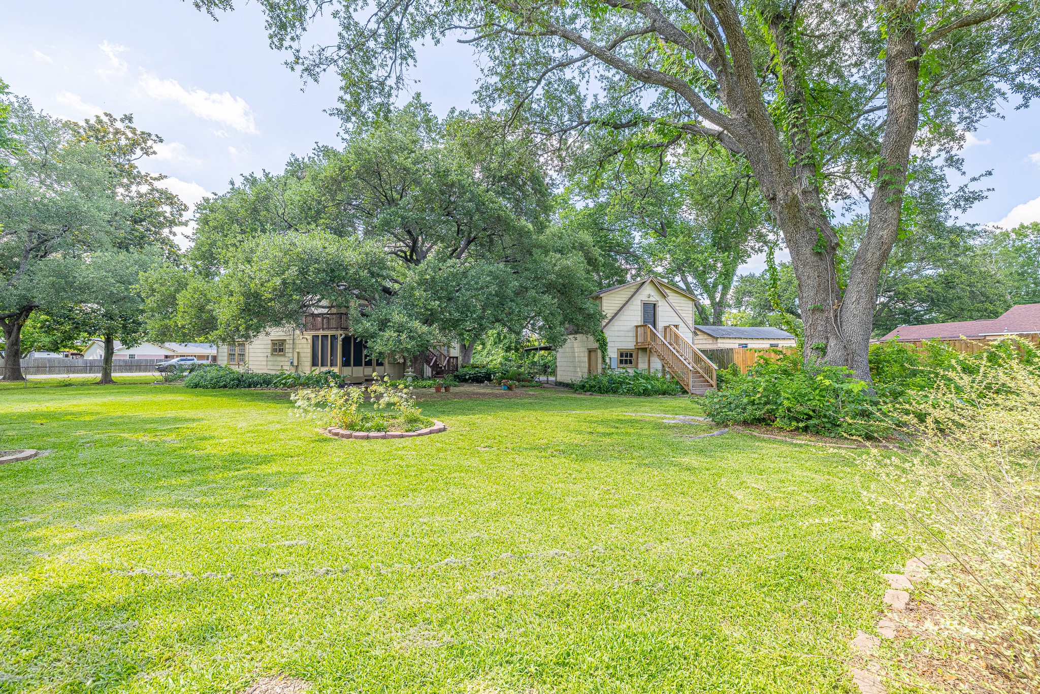 8548 Findlay Street Houston, TX 77017 - Photo 39 of 50 a house view with swimming pool and garden