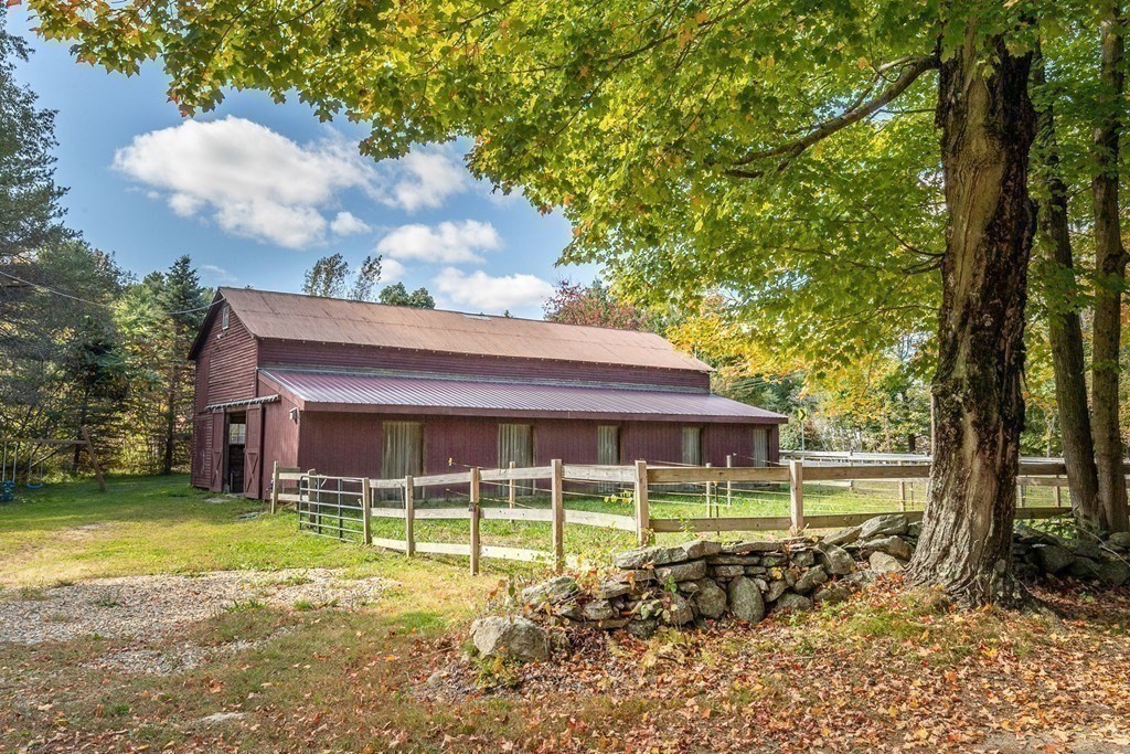 195 Charlton Road Spencer, MA 01562 - Photo 22 of 42 Gallery Image 22