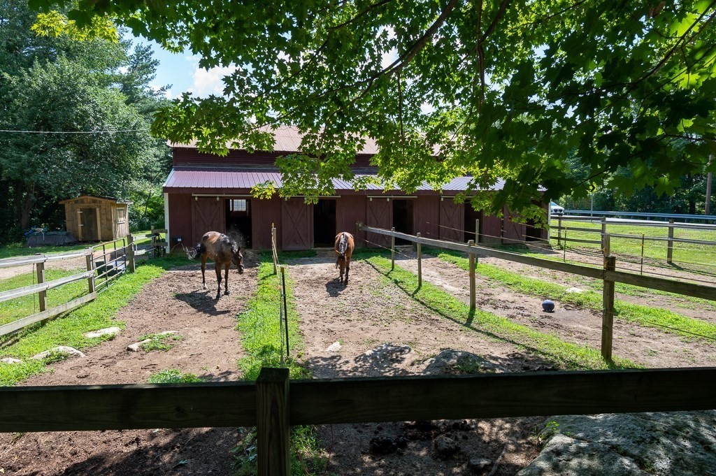 195 Charlton Road Spencer, MA 01562 - Photo 24 of 42 Gallery Image 24