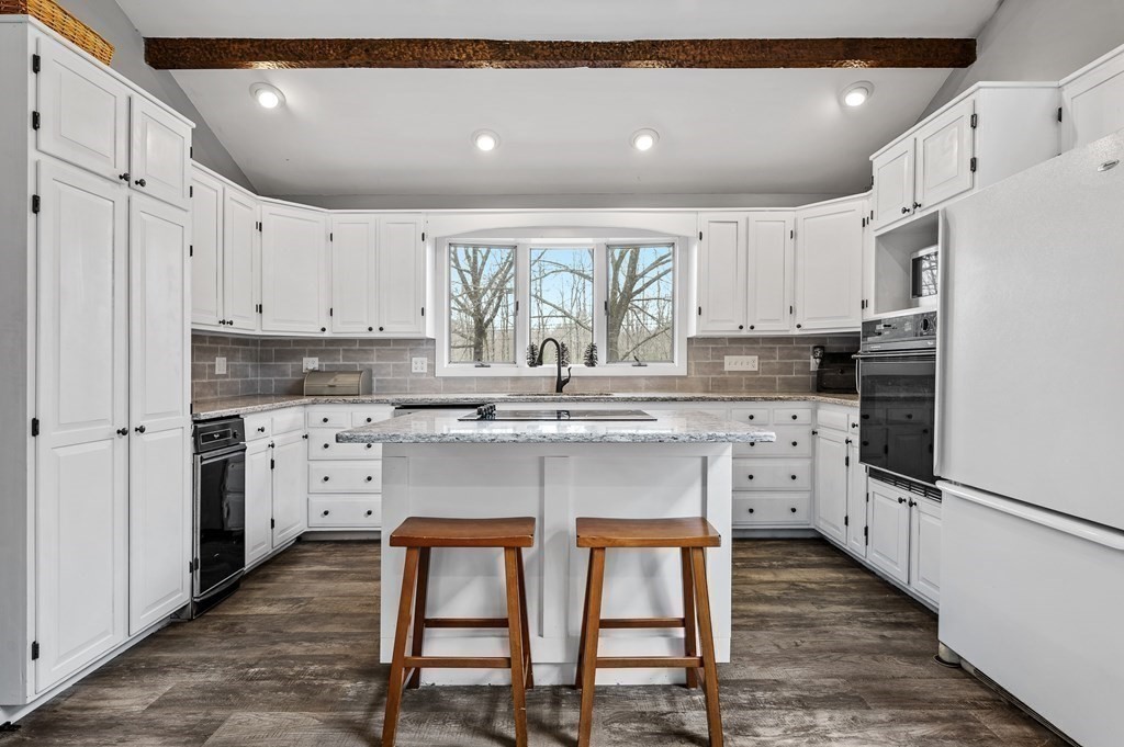 195 Charlton Road Spencer, MA 01562 - Photo 8 of 42 Gallery Image 8