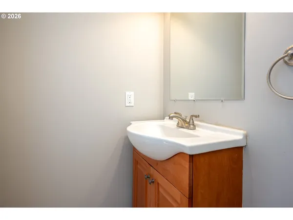 $525,000 | 1520 North Maple Street, Canby, OR 97013