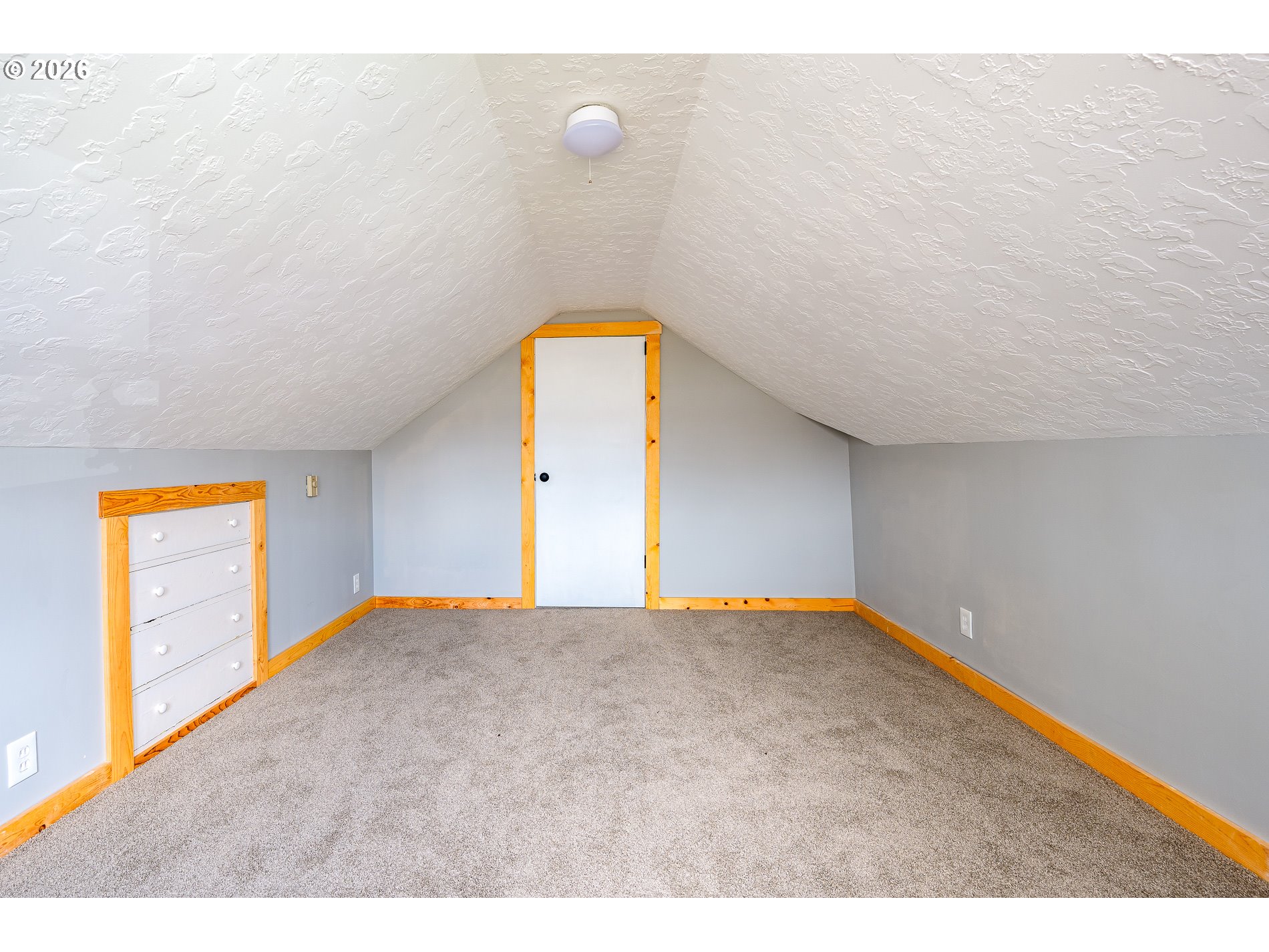 1520 North Maple Street Canby, OR 97013 - Photo 24 of 46 a view of empty room with front door