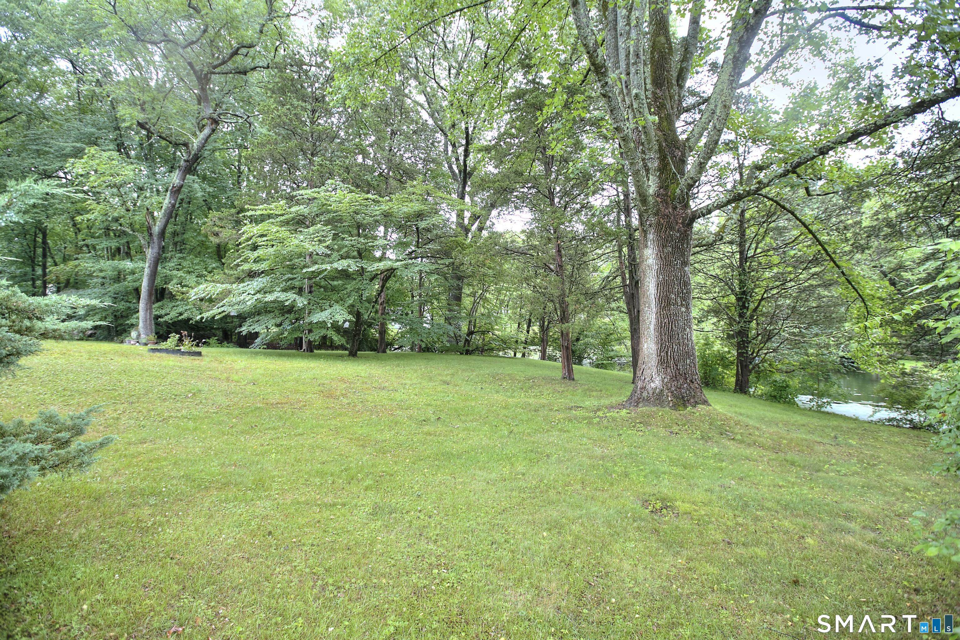 64 Russ Road Trumbull, CT 06611 - Photo 37 of 40