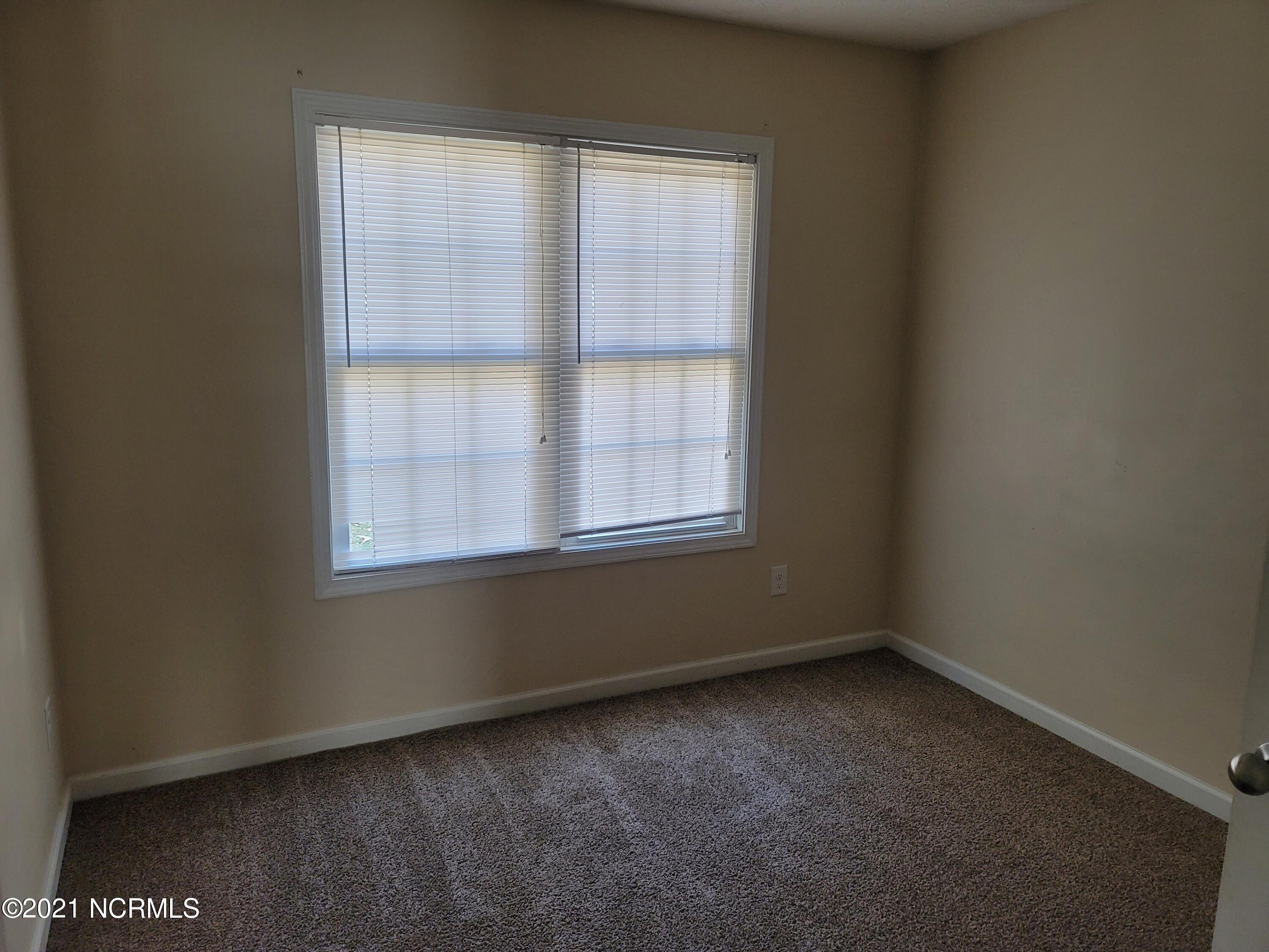 335 Tall Pine Road Havelock, NC 28532 - Photo 17 of 28 20211203_112137