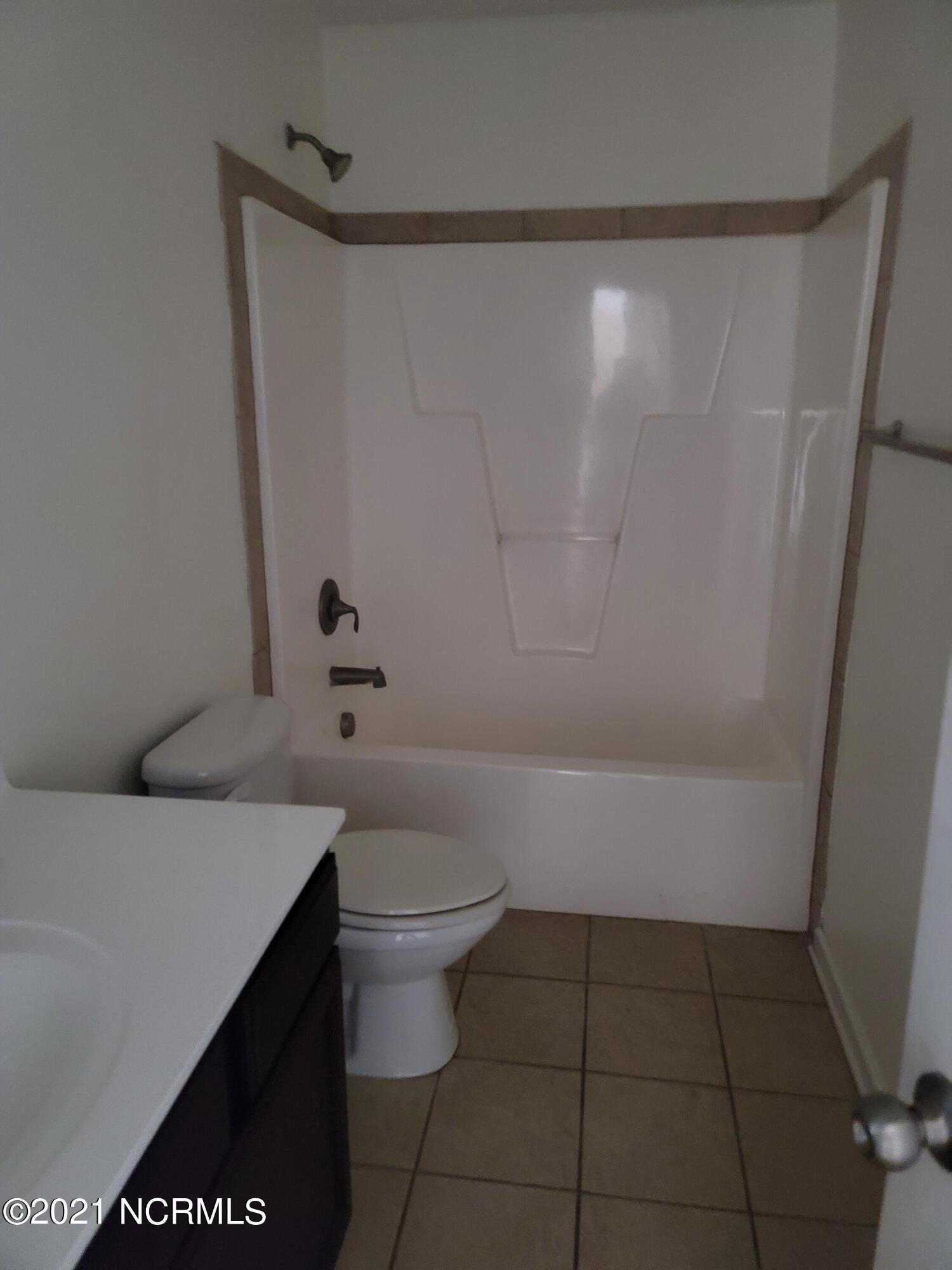 335 Tall Pine Road Havelock, NC 28532 - Photo 19 of 28 Hall Bath