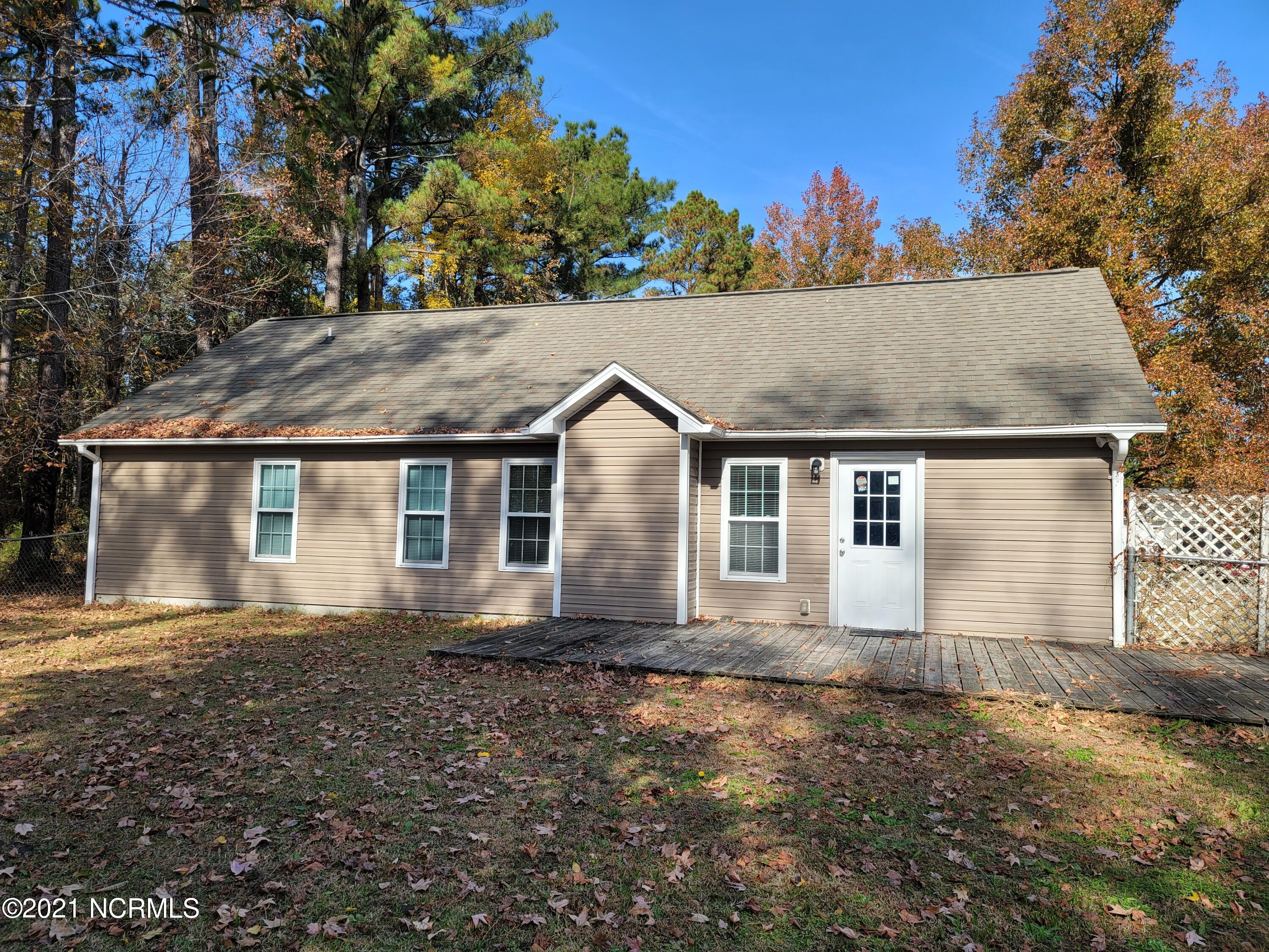 335 Tall Pine Road Havelock, NC 28532 - Photo 25 of 28 Back of House