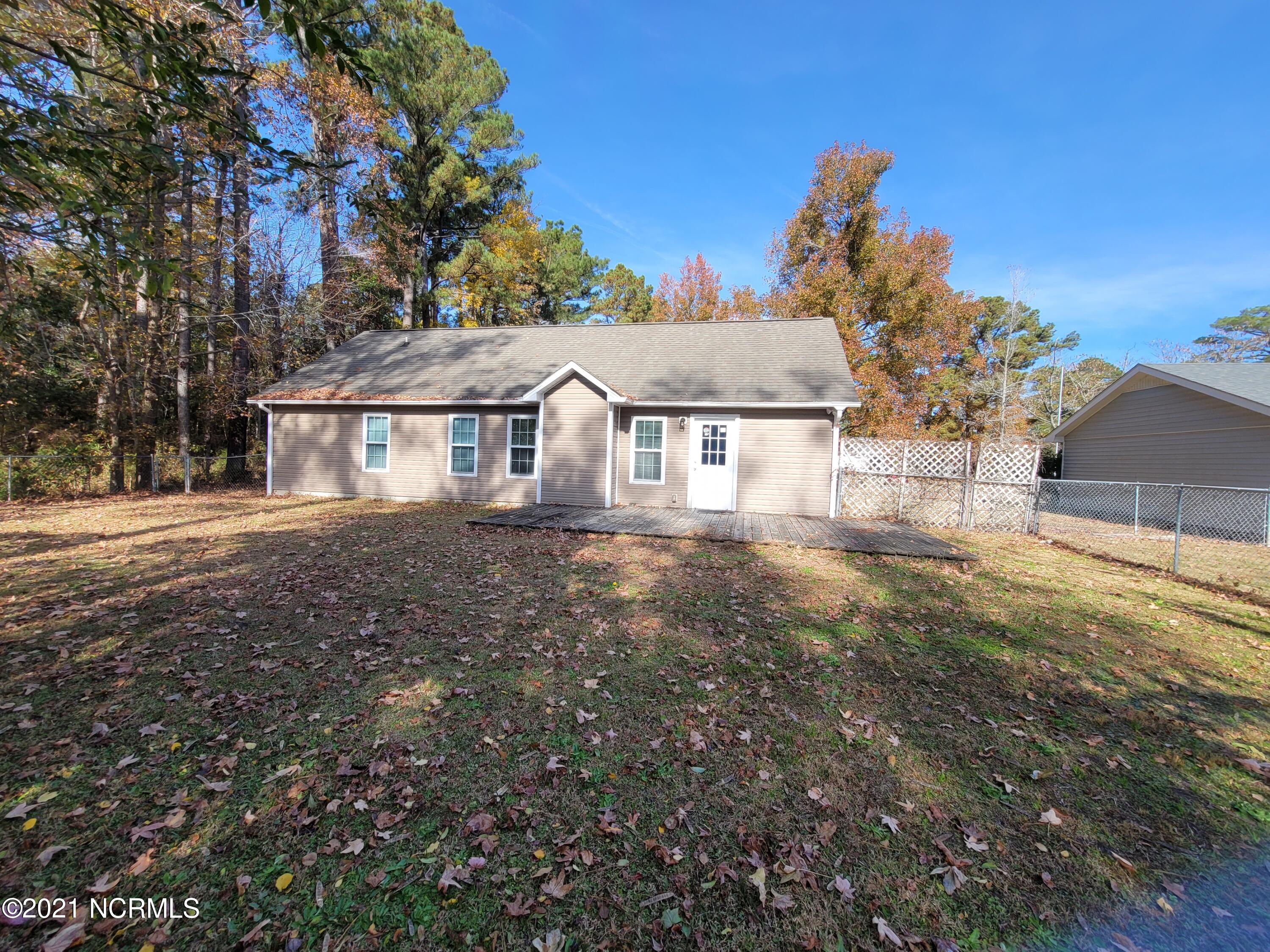 335 Tall Pine Road Havelock, NC 28532 - Photo 26 of 28 Back of House and yard