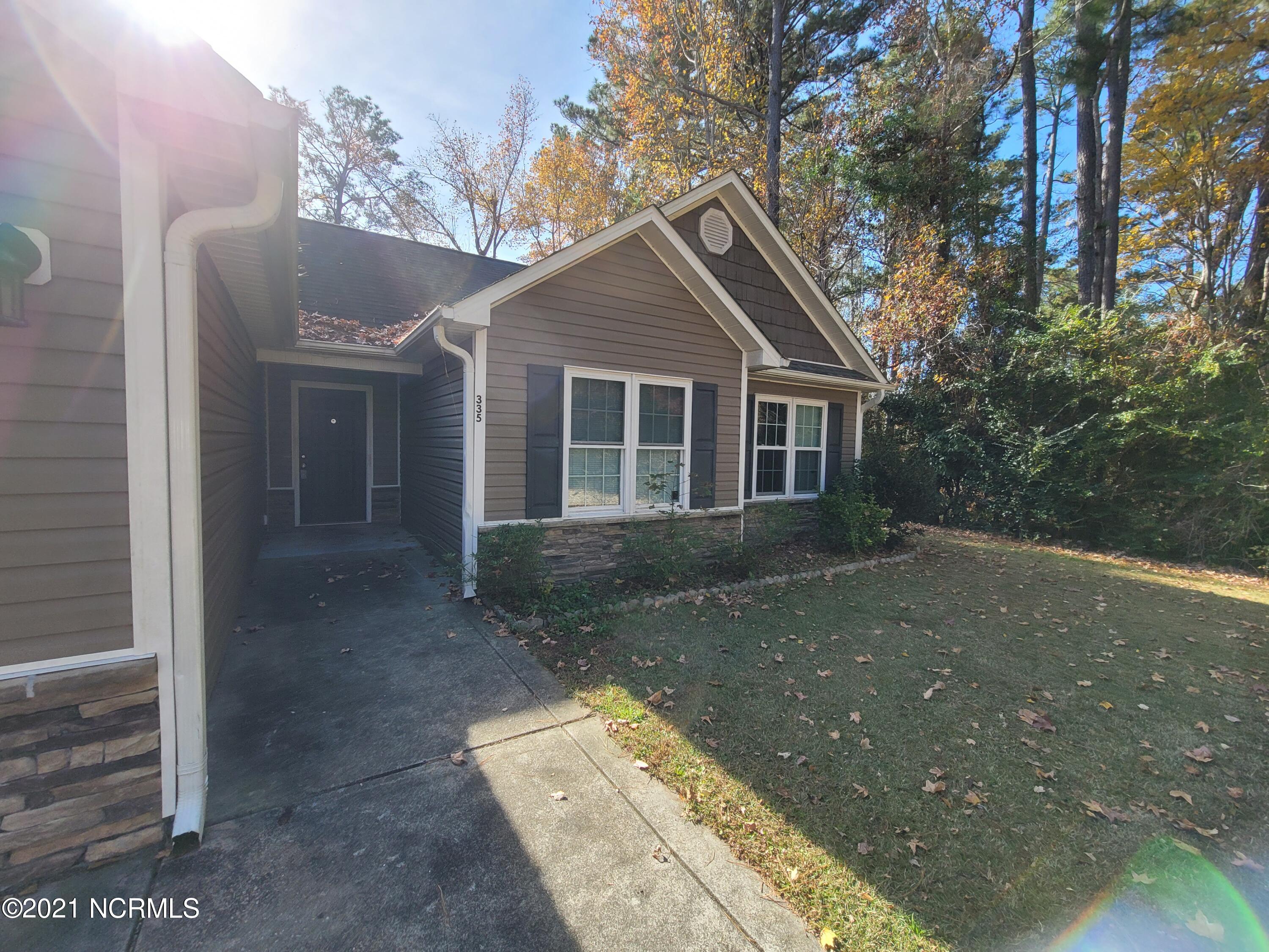 335 Tall Pine Road Havelock, NC 28532 - Photo 5 of 28 20211203_111703