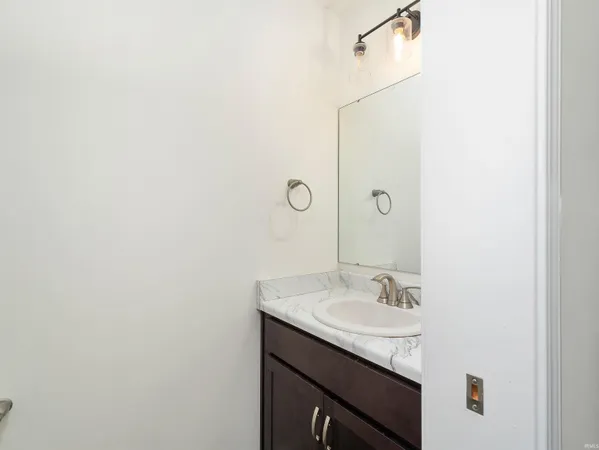 $313,000 | 3823 Sun Stone Way, New Haven, IN 46774