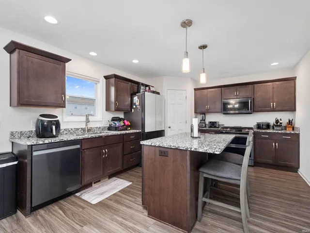 $320,000 | 3823 Sun Stone Way, New Haven, IN 46774