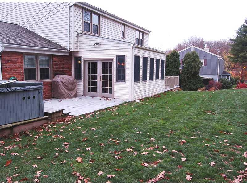 1715 Partridge Run Road Upper St. Clair, PA 15241 - Photo 23 of 25 Yard/Garden.