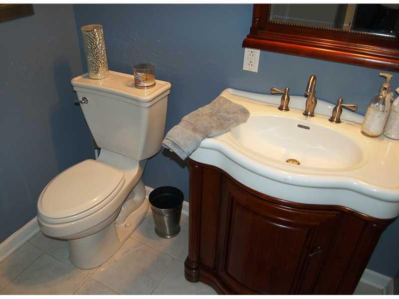 1715 Partridge Run Road Upper St. Clair, PA 15241 - Photo 6 of 25 Partial Bath.